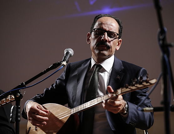 Cumhurbaşkanlığı Sözcüsü Kalın öğrencilere konser verdi